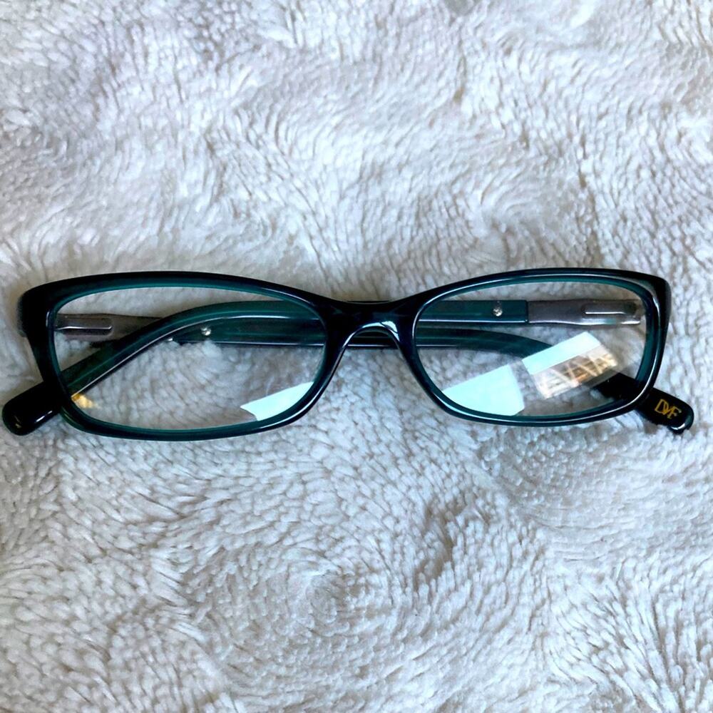 DVF emerald green shades rectangular glasses frame - Picture 7 of 8